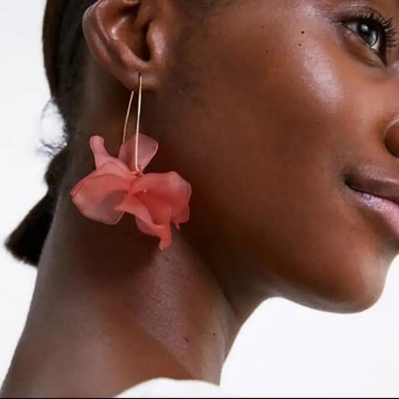 Pink Flower Drop Earrings - Picture 3 of 11